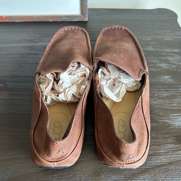 Men’s Ugg Hunley Moccasin Shoes - Picture 4 of 6